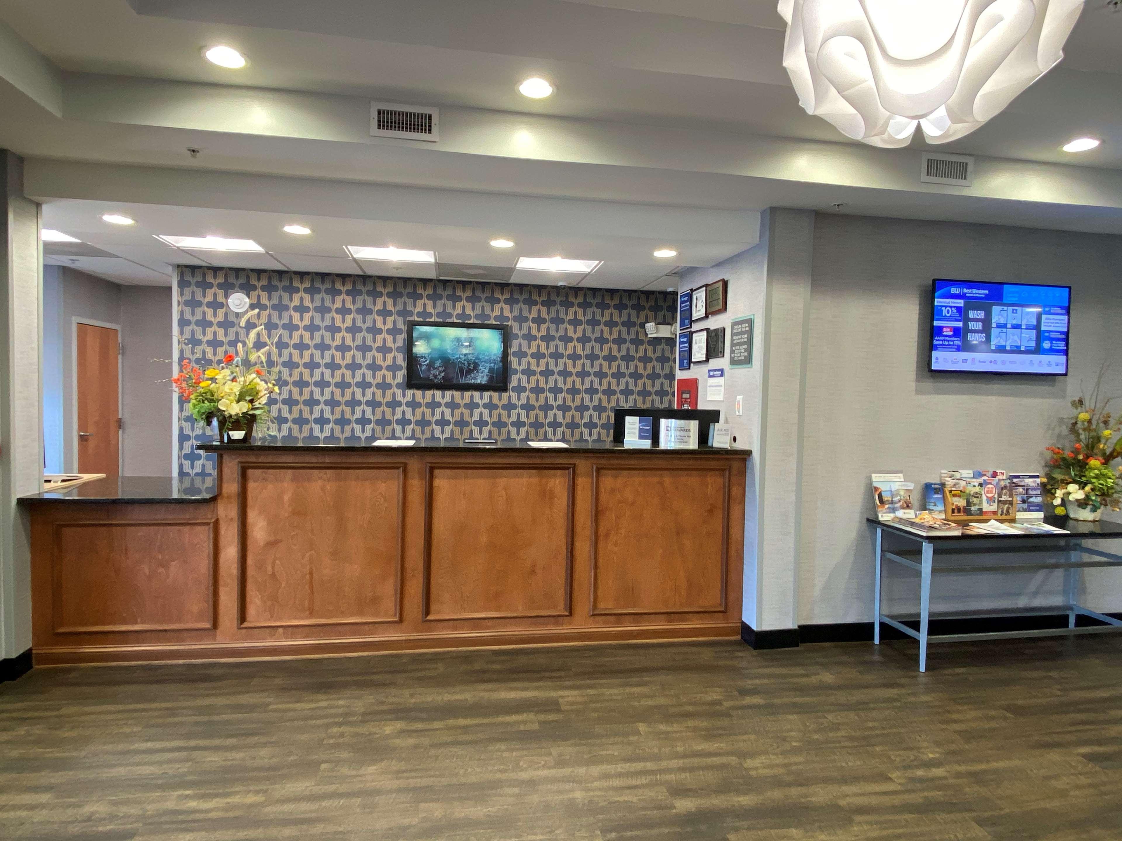 Best Western Smithfield Inn Экстерьер фото