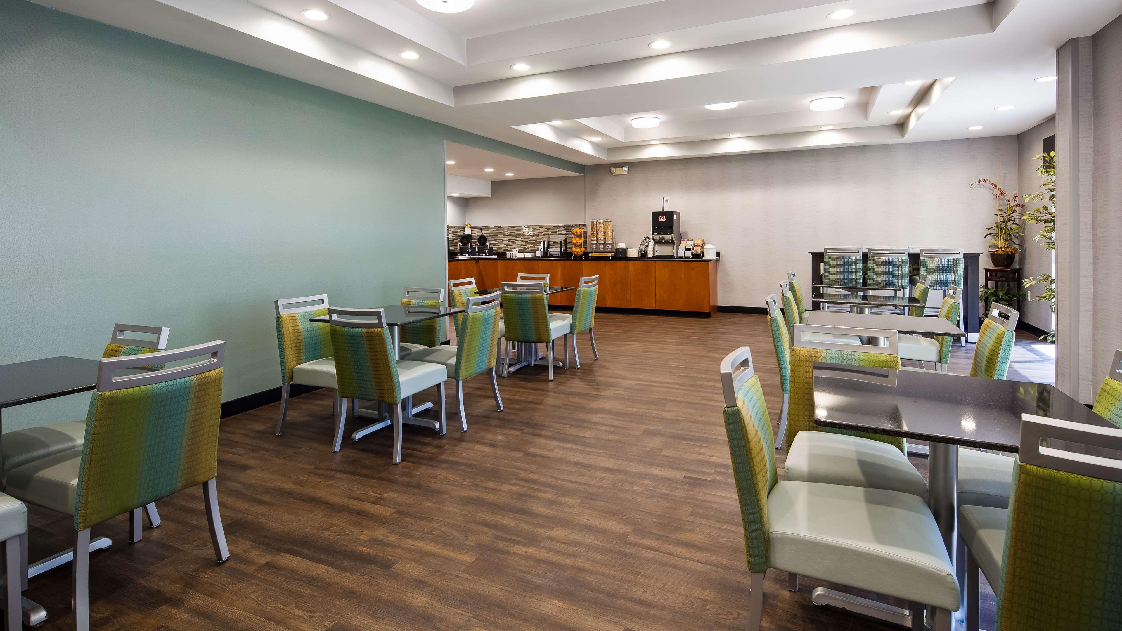 Best Western Smithfield Inn Экстерьер фото