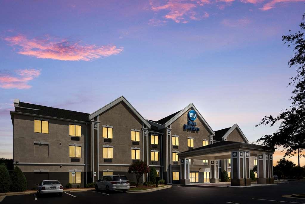 Best Western Smithfield Inn Экстерьер фото