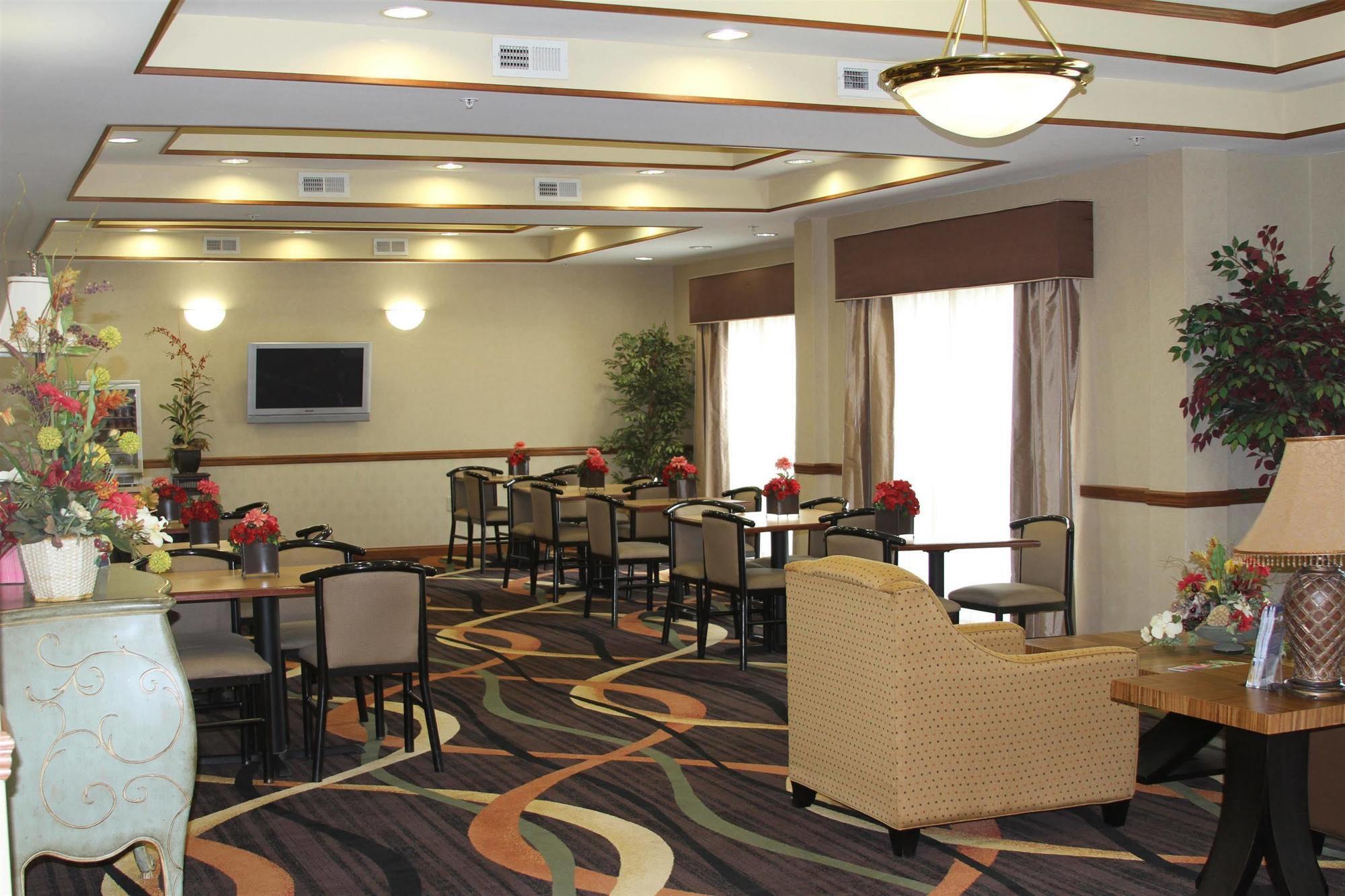 Best Western Smithfield Inn Ресторан фото